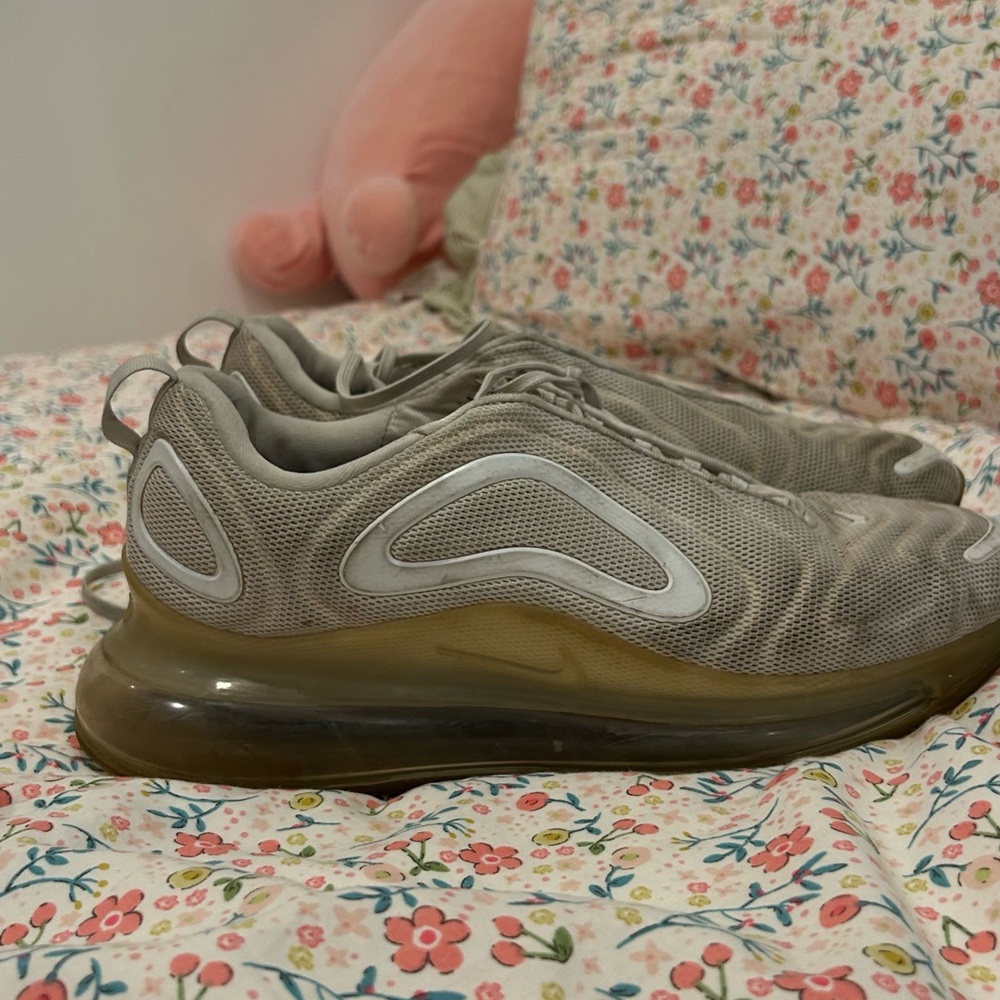 Nike AIR MAX 270 - Picture 3 of 3